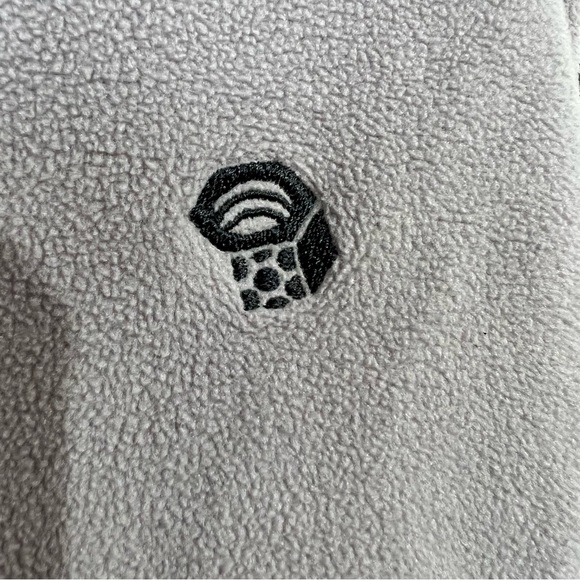 Mountain Hardwear  Women's Small Lightweight Fleece 1/4 Pullover jacket Gray - Picture 5 of 9